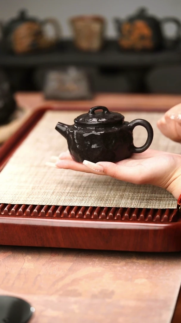 归玉堂冰碛岩重工雕刻石韵肌理德钟壶180cc