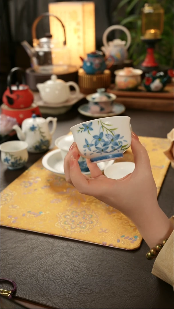 陶瓷茶具梦铃蓝大压手杯