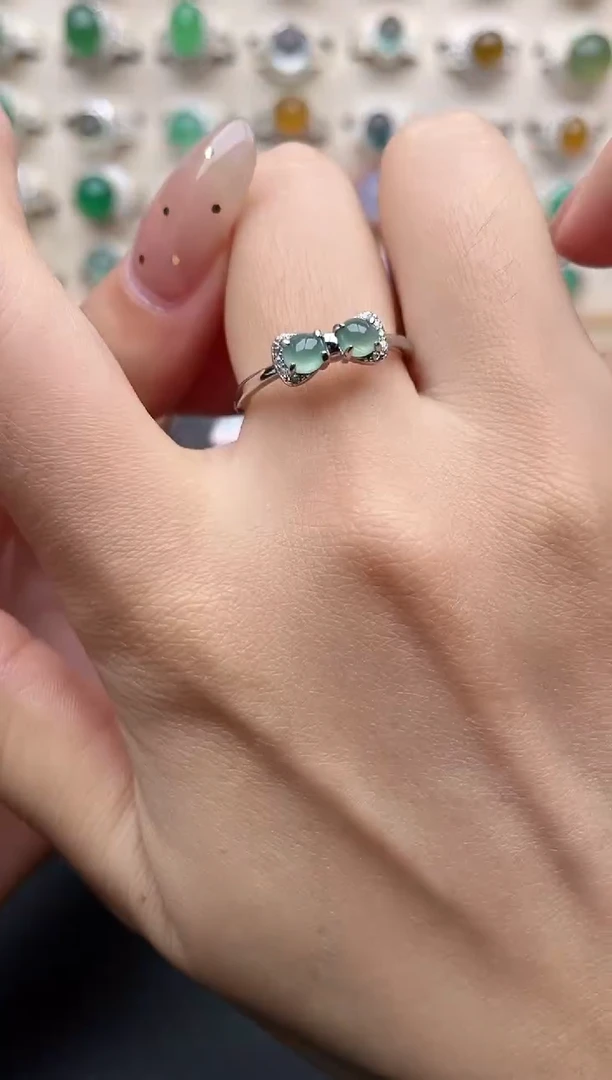 【闪购商品】翡翠戒指银S925镶嵌一物一证一礼盒