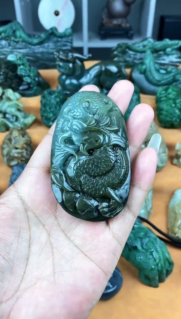 颈饰未镶嵌和田玉1