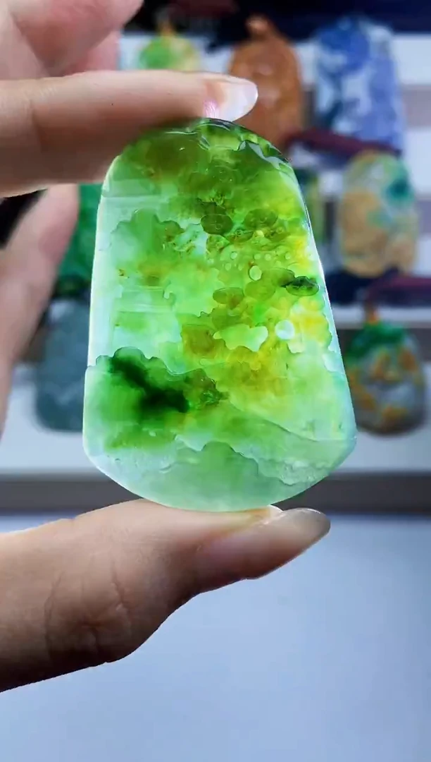 颈饰未镶嵌翡翠翡翠A货