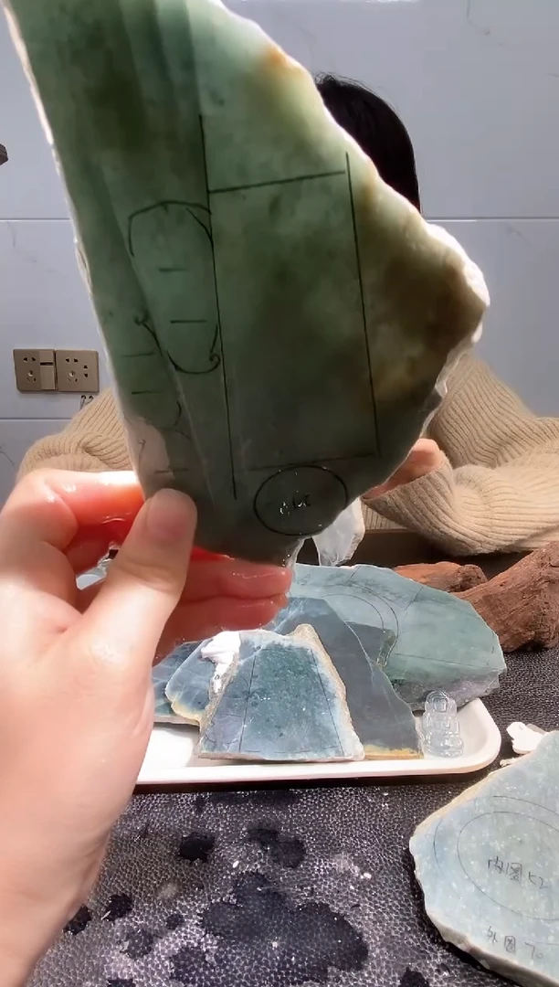 【闪购商品】翡翠挂件未镶嵌天然A货翡翠