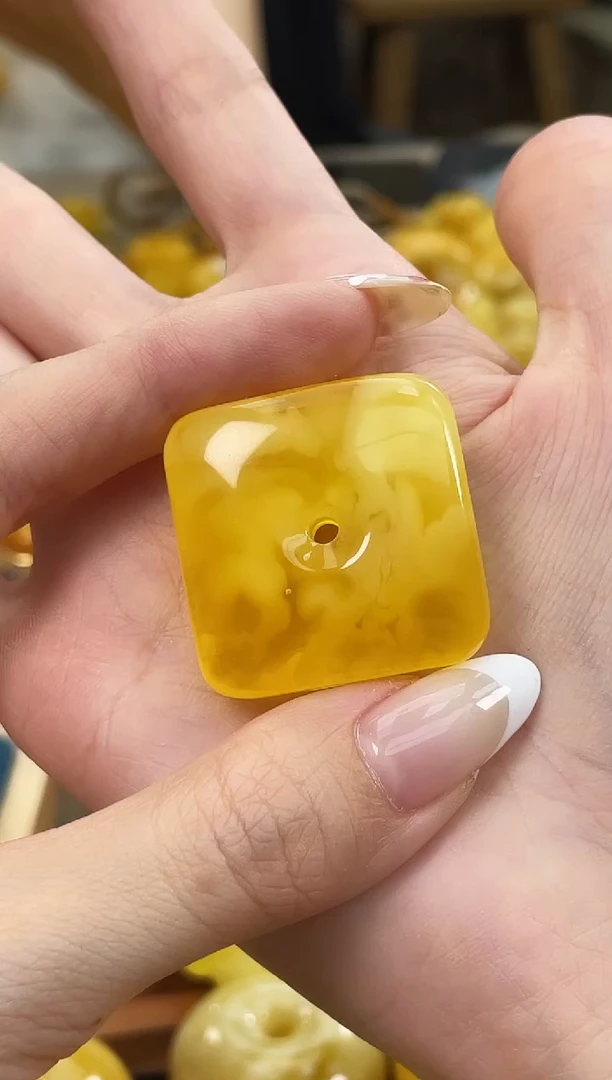 裸石琥珀未镶嵌j29