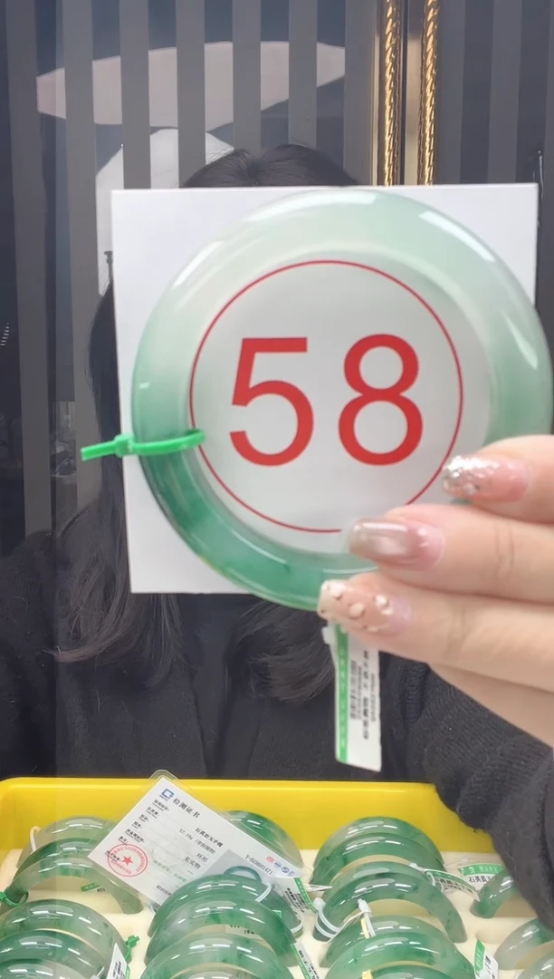 未镶嵌手镯石英质玉34