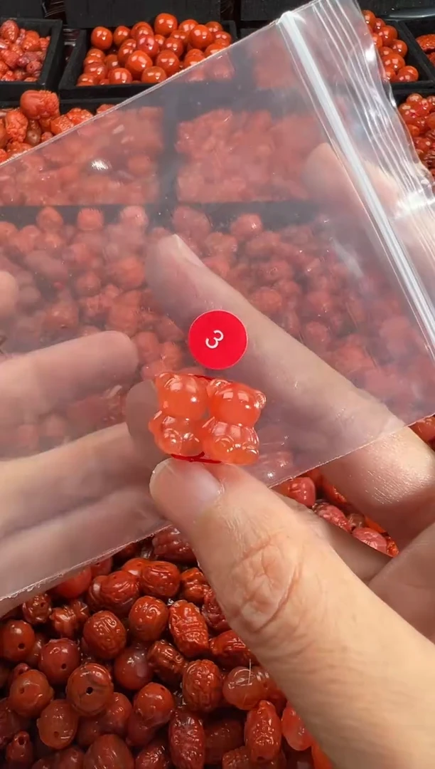 颈饰未镶嵌南红玛瑙1