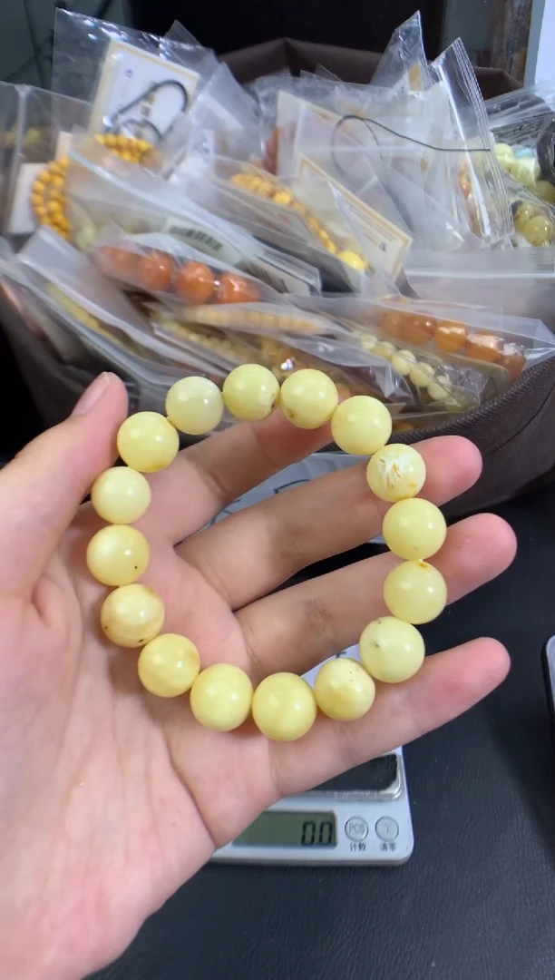 蜜蜡未镶嵌珠宝奇石1