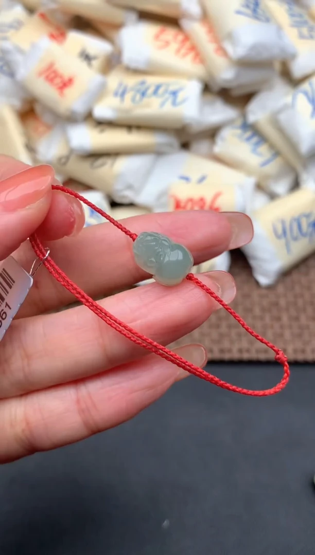 未镶嵌挂件翡翠1