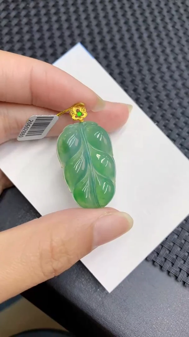 【闪购商品】翡翠颈饰18K金镶嵌            8