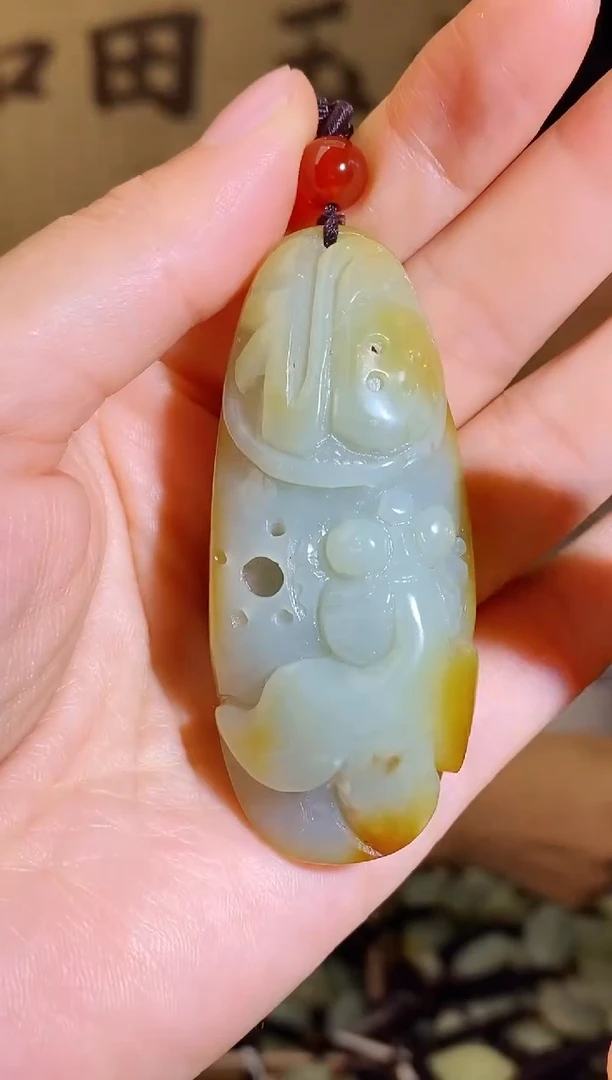 颈饰未镶嵌和田玉1