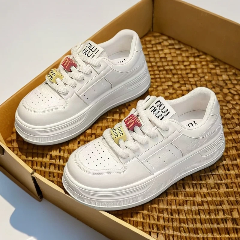 春季爆款真皮女鞋韩版时尚潮流舒适透气休闲板鞋学生厚底休闲鞋