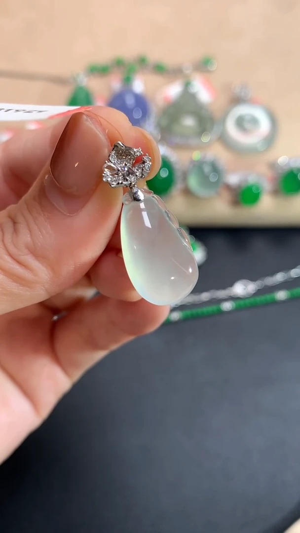 翡翠18K金镶嵌吊坠(不含链)福瓜|4980+0