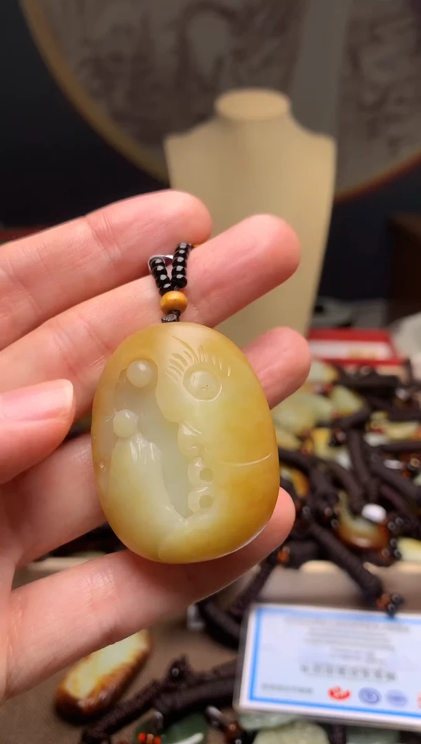 颈饰未镶嵌和田玉新疆料青海料清水和田玉吊坠
