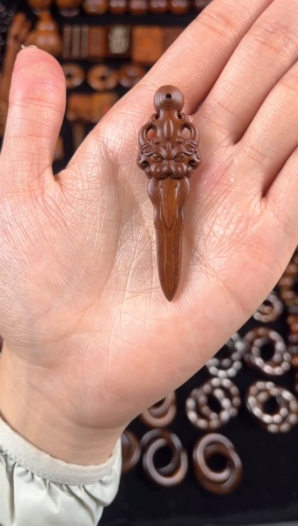 枣木雷击枣木老料狮咬剑