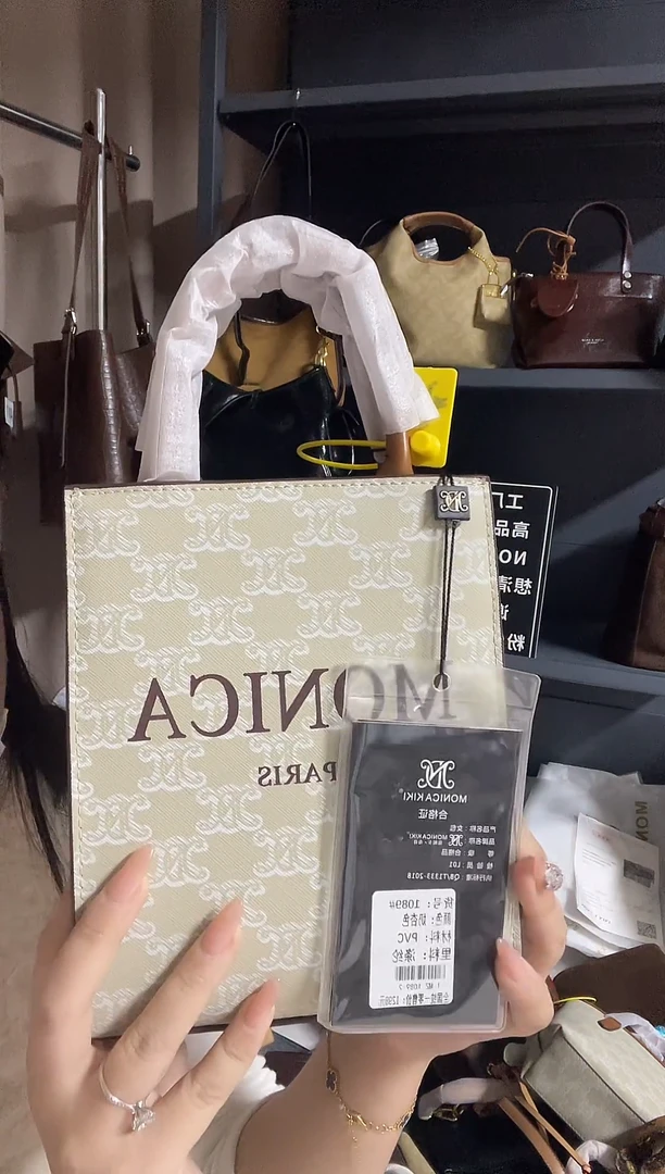 PVC小金禧直播福利。