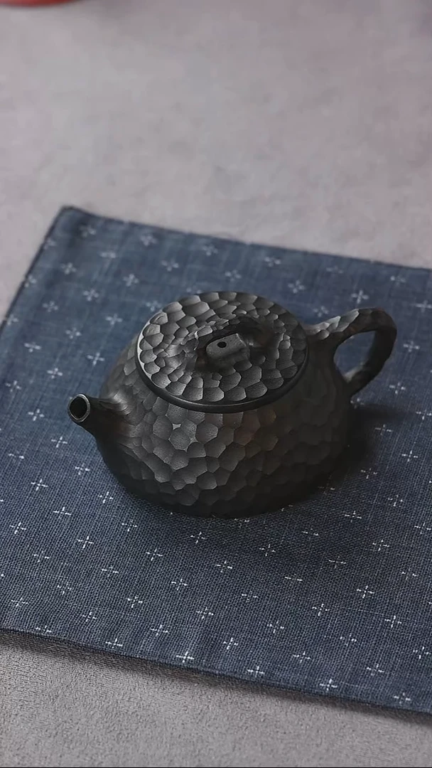 紫砂茶壶锤纹焐灰 石瓢