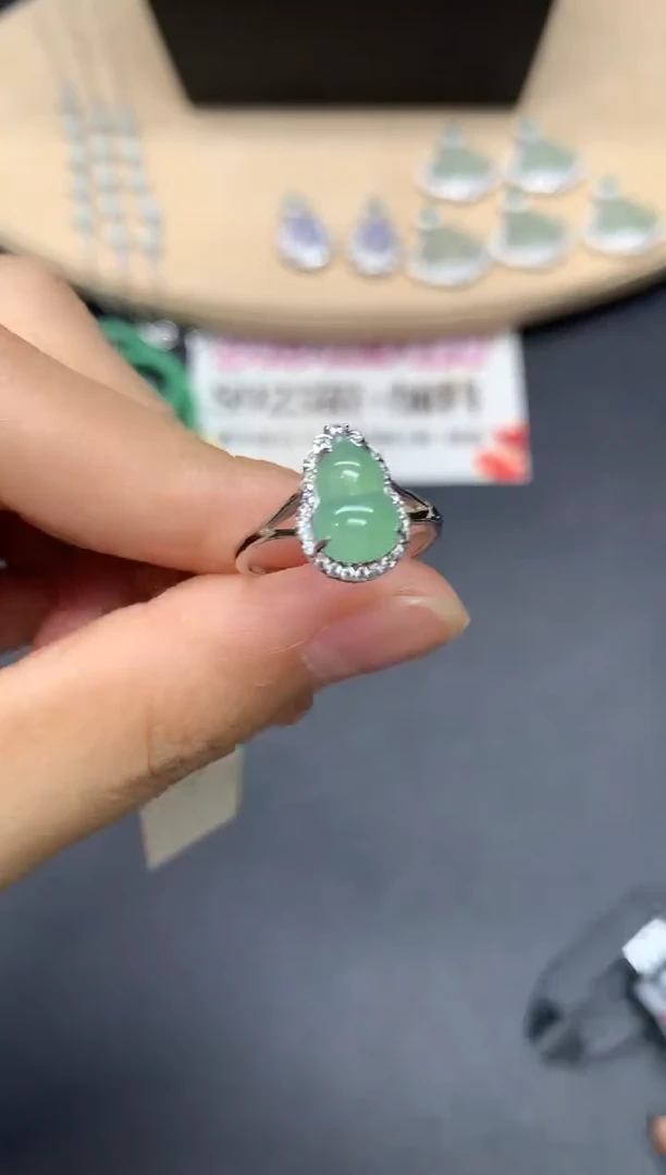 翡翠戒指银S925镶嵌葫芦【多样性发其一】