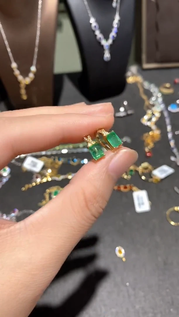 银S925镶嵌耳饰祖母绿耳饰