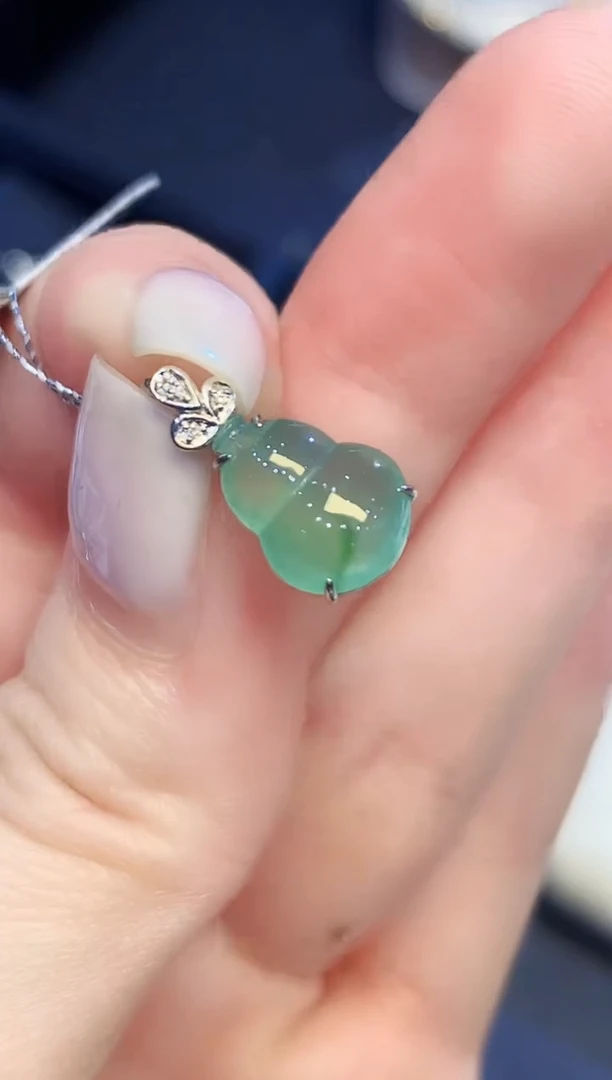 吊坠(不含链)18K金镶嵌翡翠L1426多样性发其一