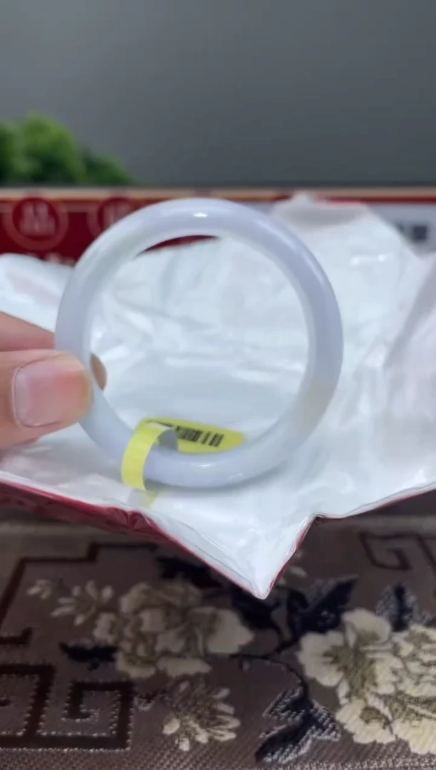 【闪购商品】翡翠手镯未镶嵌手镯12