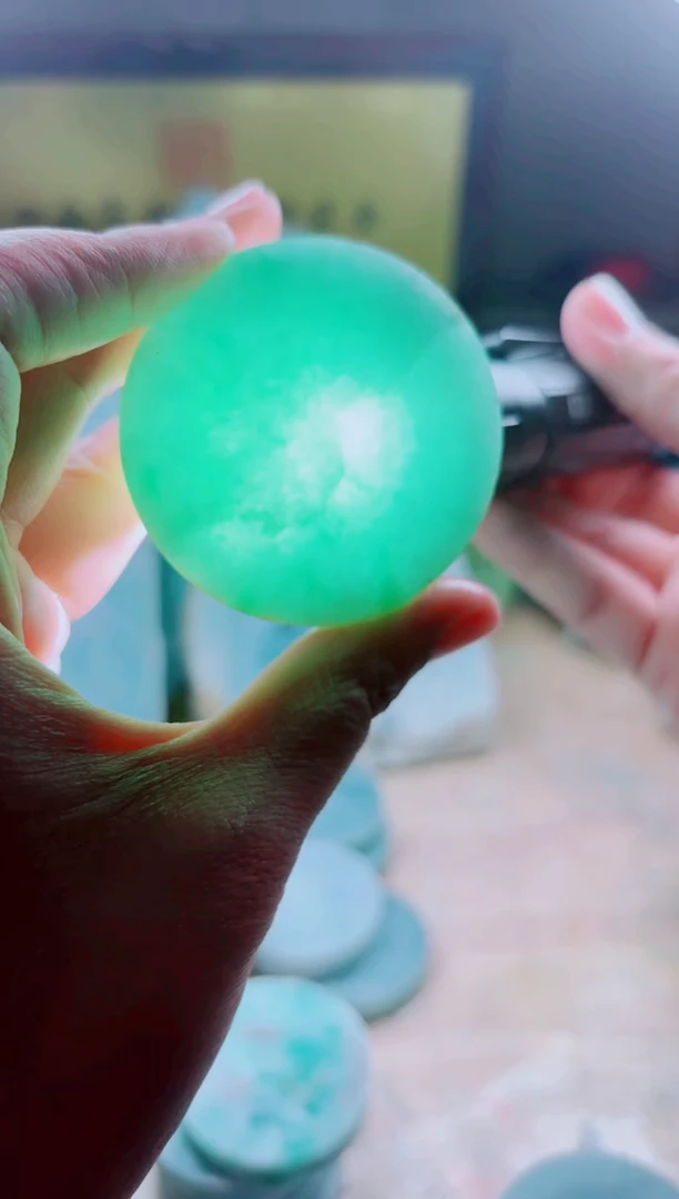 翡翠未镶嵌颈饰A货曹星338