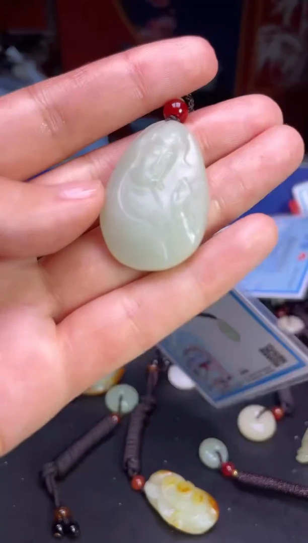 颈饰未镶嵌和田玉1