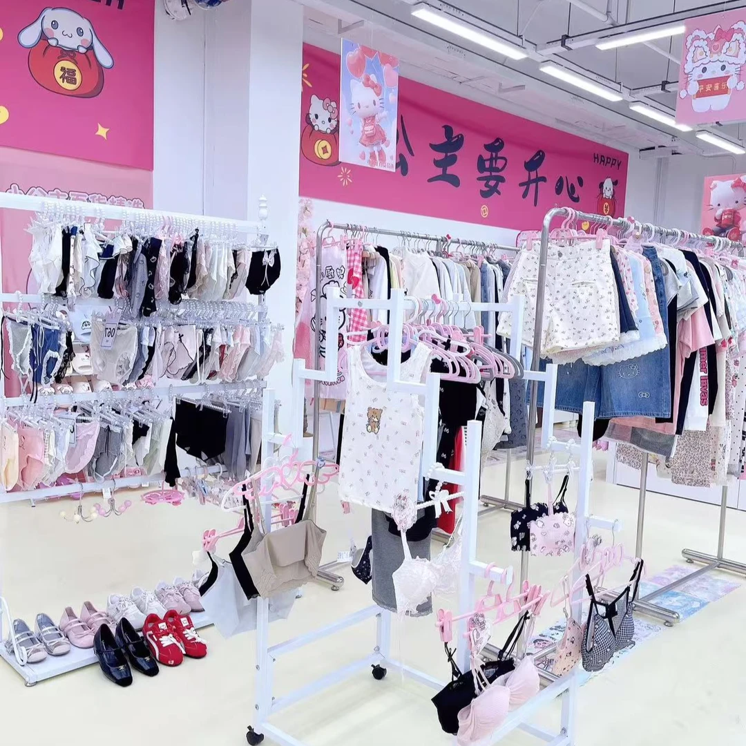 45.9米衣服百货小仓库