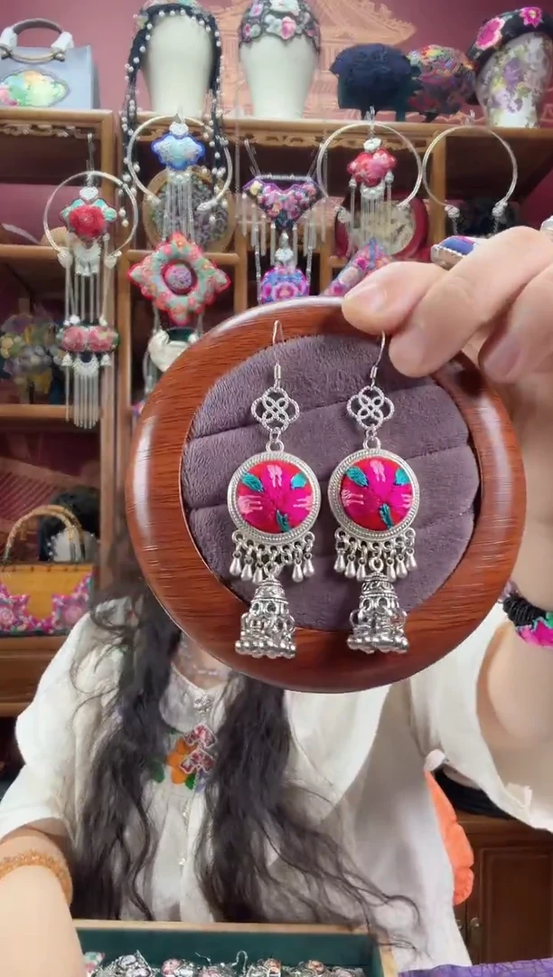 刺绣耳环83甜甜家