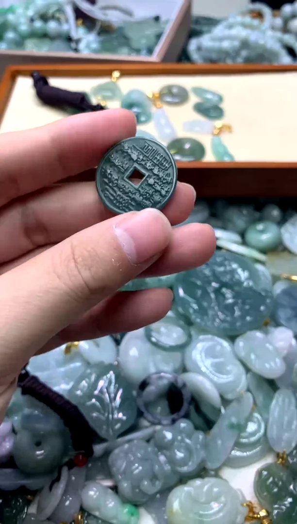 吊坠(不含链)未镶嵌翡翠1