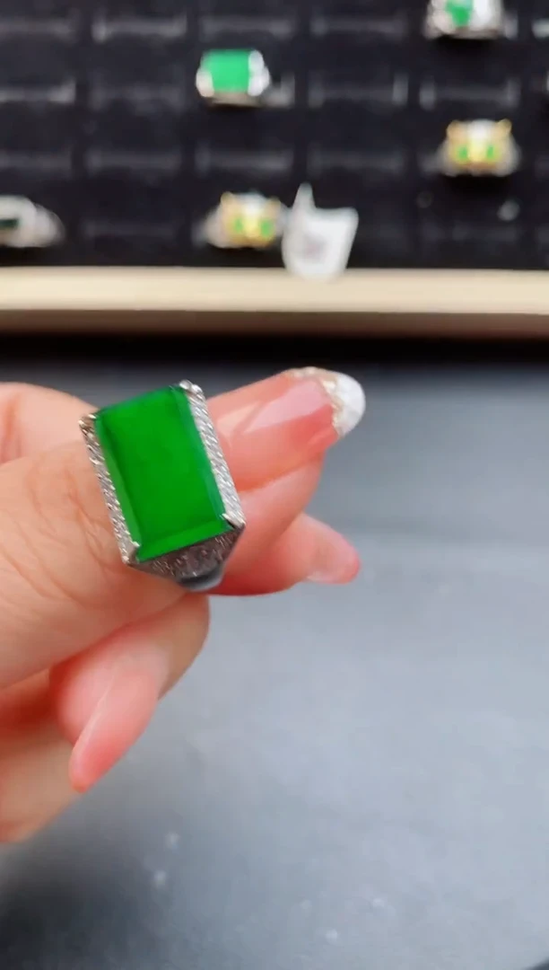 【闪购商品】翡翠戒指银S925镶嵌80550