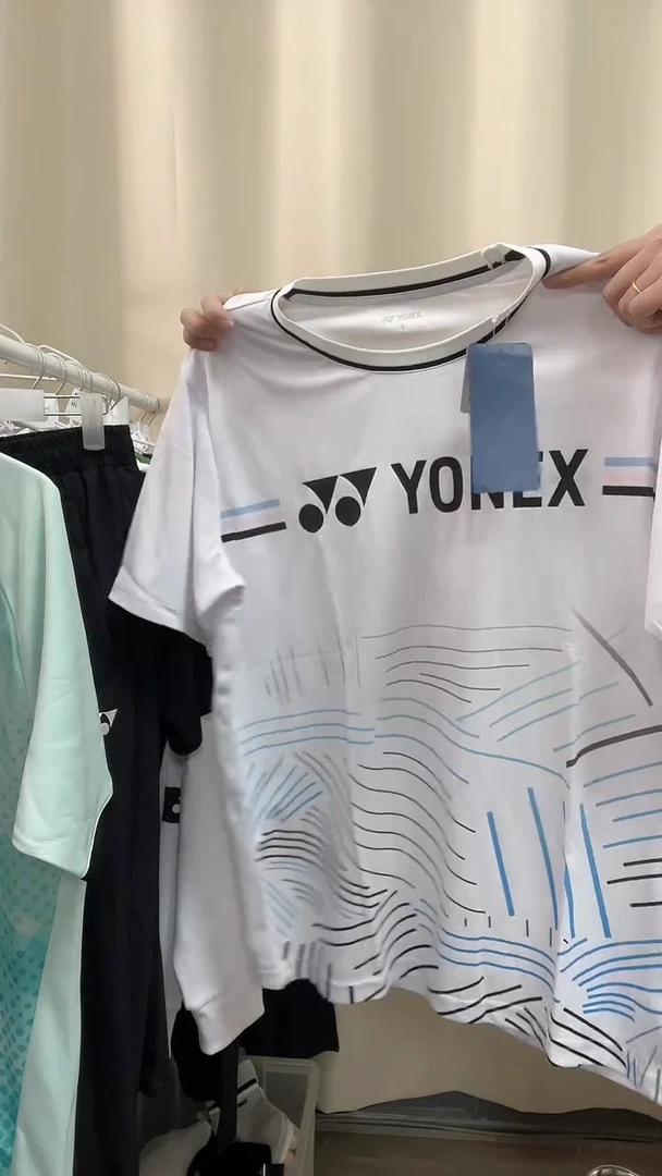 尤尼克斯正品 短袖L码 26号