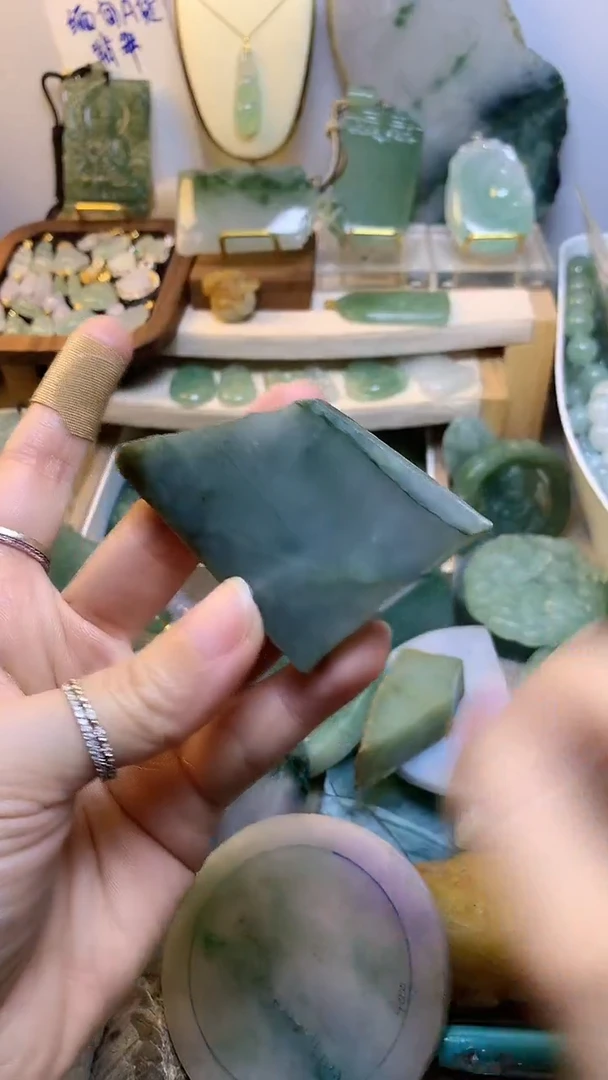 未镶嵌挂件翡翠 缅甸A货翡翠，没有运费险