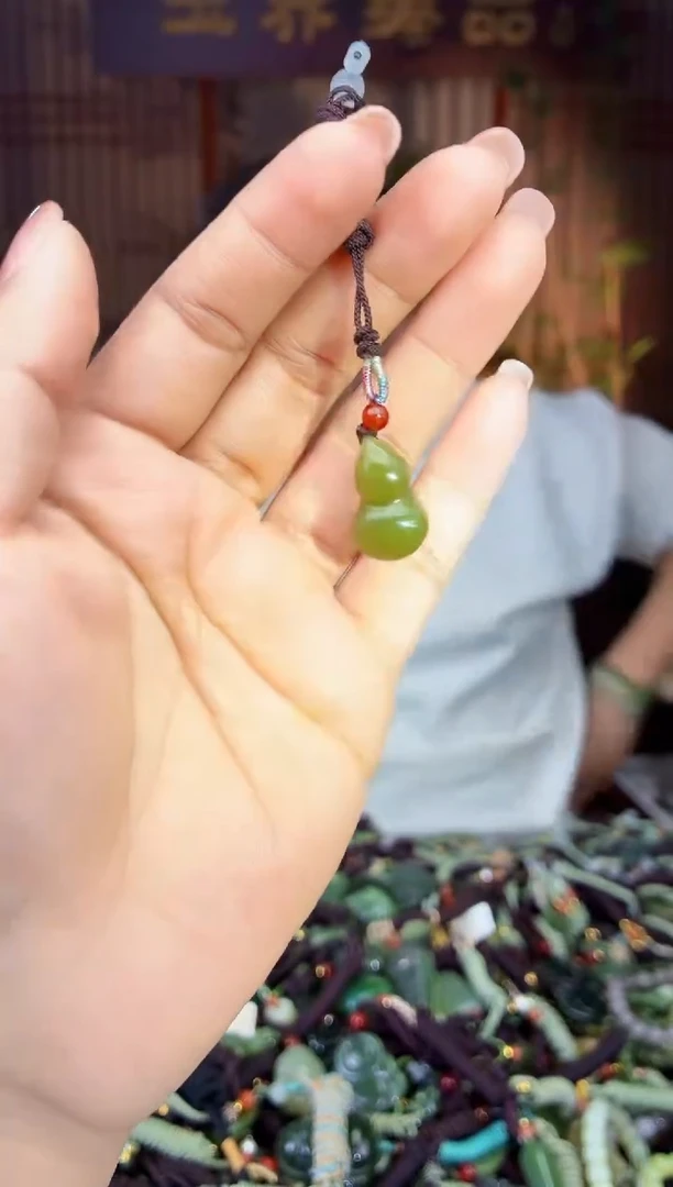 颈饰未镶嵌和田玉多样性发货拍一发一