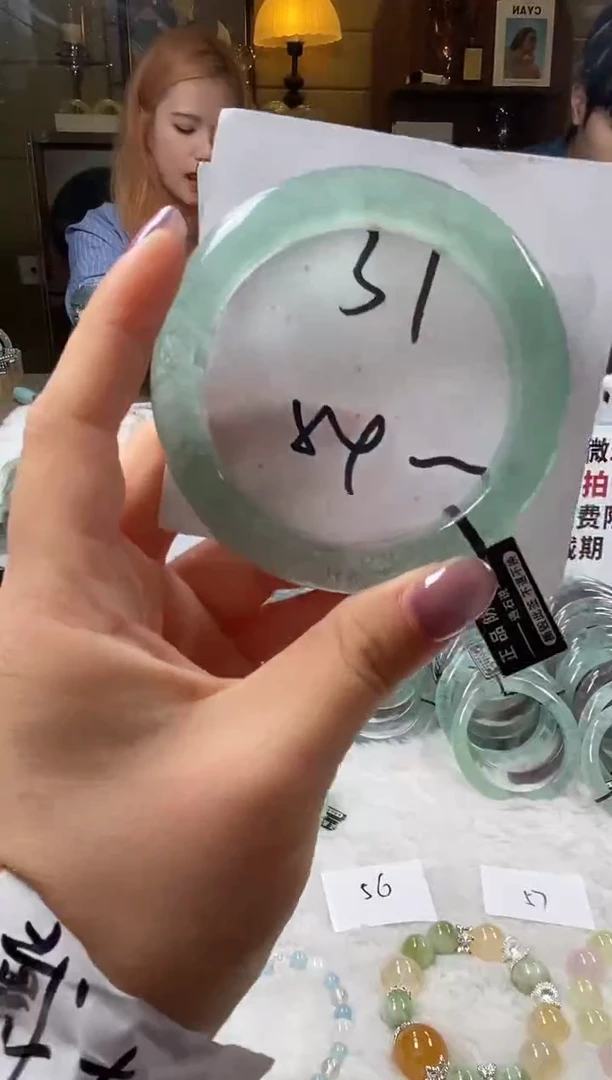 未镶嵌手镯水晶37号(天然水晶默认微瑕)