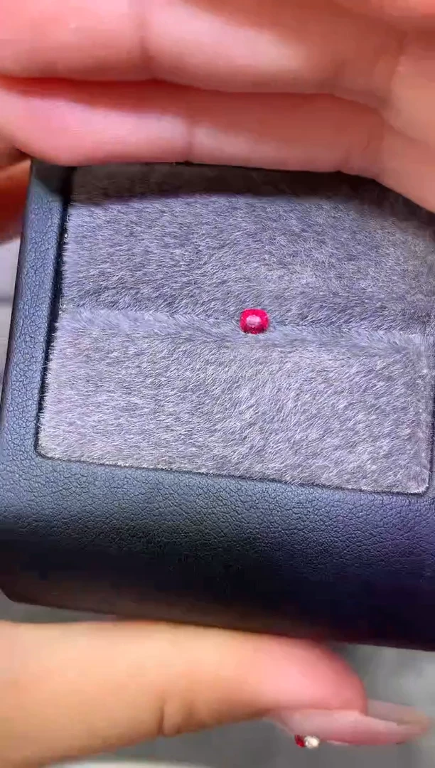 裸石尖晶石枕型 绝地武士 0.21ct
