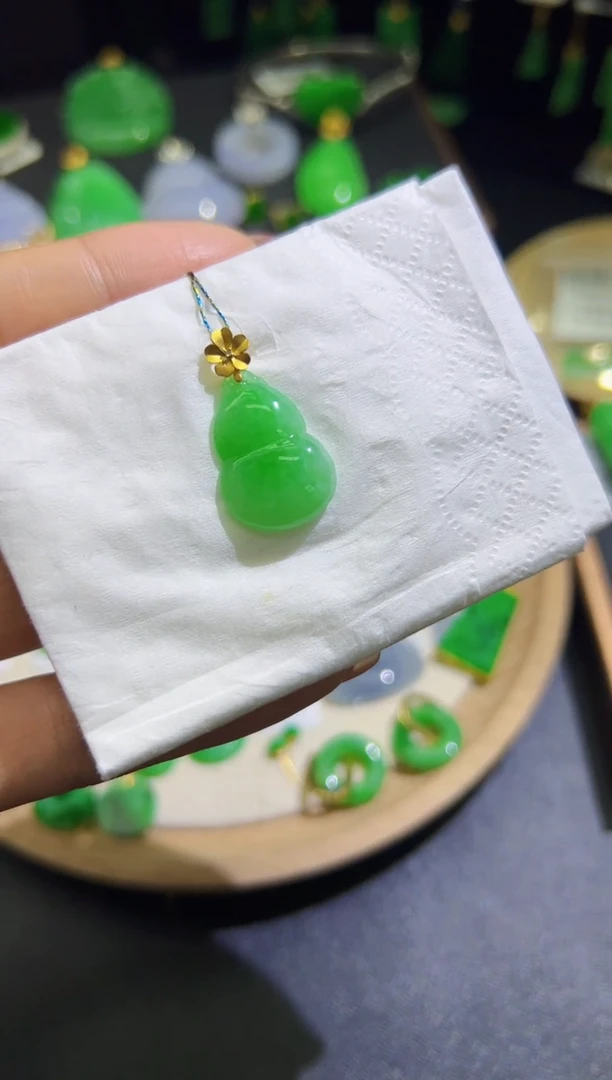 【闪购商品】翡翠颈饰18K金镶嵌Q缅料A货翡翠/支持复检/一件