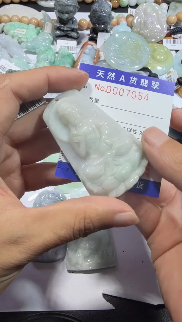 【闪购商品】翡翠颈饰未镶嵌00007054