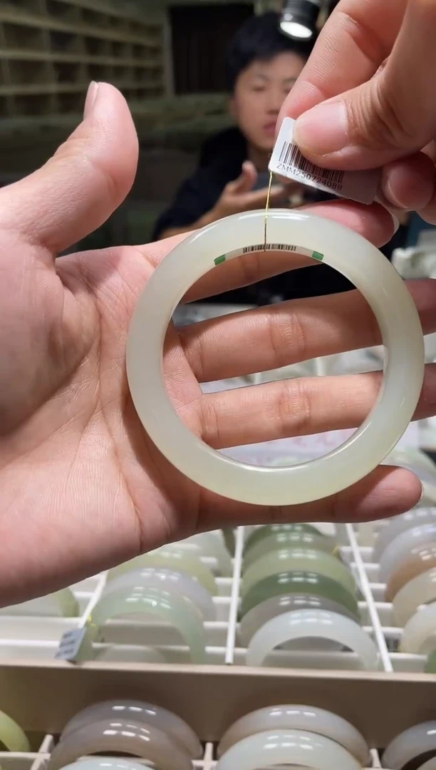 未镶嵌手镯和田玉57-58圈口 4088