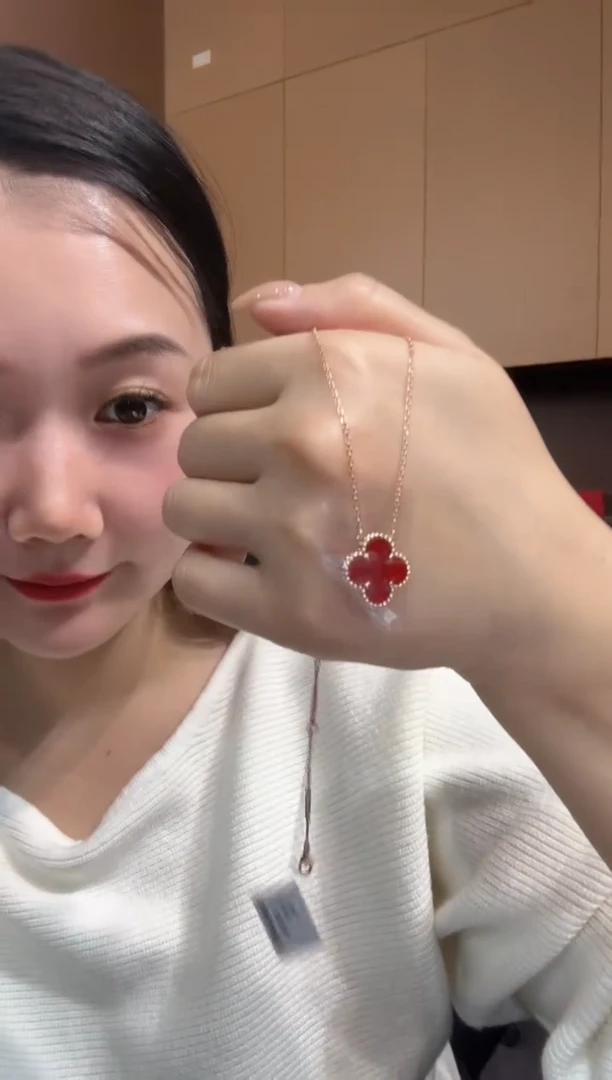 【闪购商品】玛瑙/玉髓套链18K金镶嵌红色k黄，四叶草套链GHJ25版