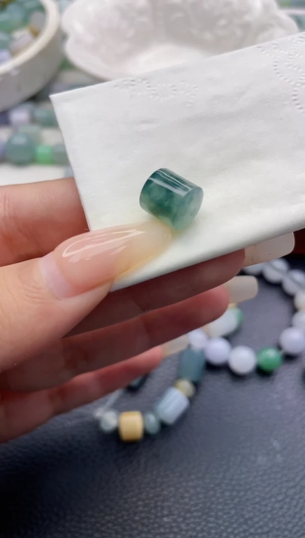 【闪购商品】定制翡翠未镶嵌85381111