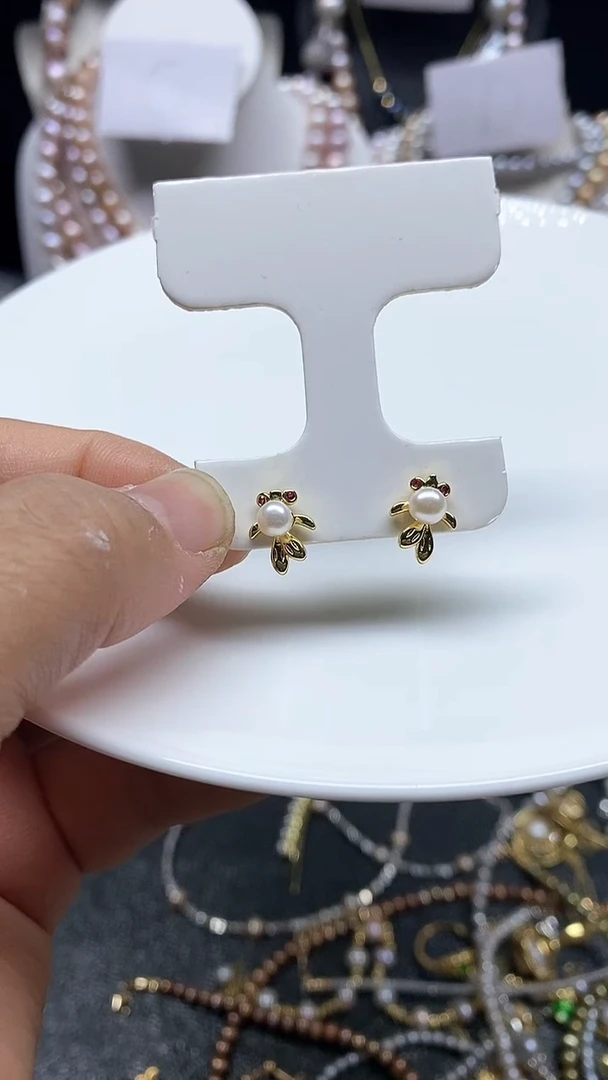 【闪购商品】淡水珍珠耳饰未镶嵌多人