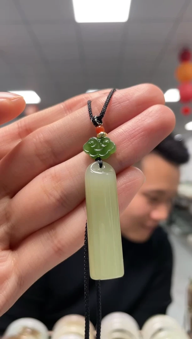 未镶嵌和田玉挂件翎管挂件一件