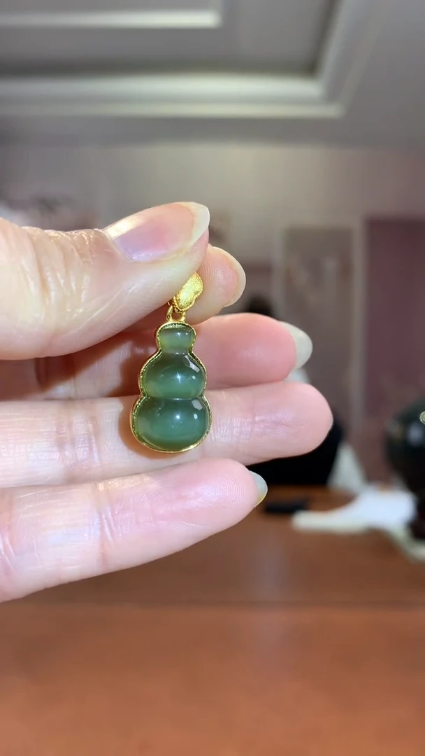 银S925镶嵌和田玉挂件碧玉猫眼葫芦吊坠