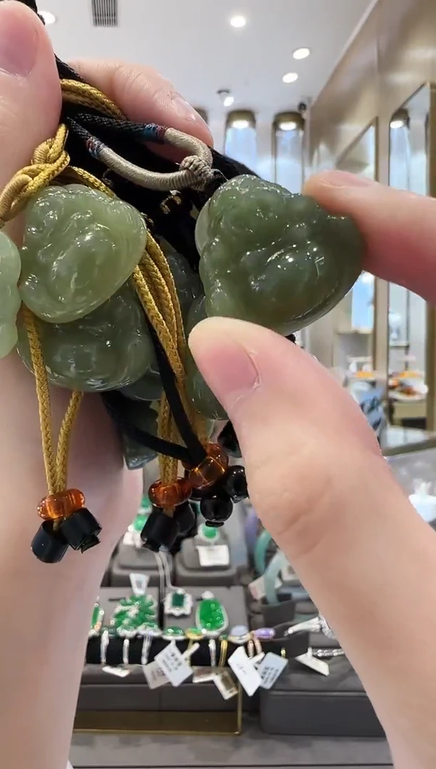 和田玉未镶嵌颈饰01多样发一