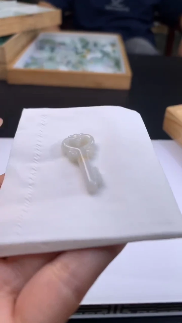 未镶嵌定制翡翠神*翡翠