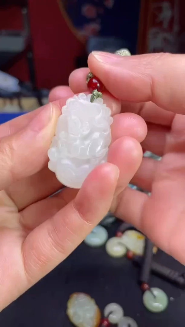 颈饰未镶嵌和田玉1