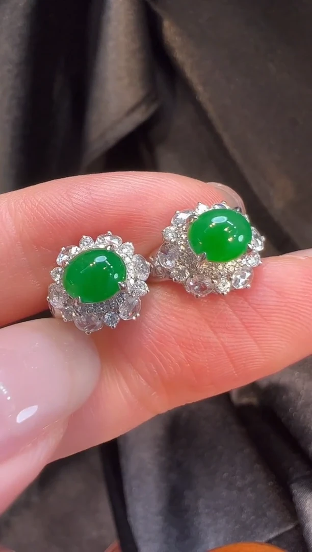 18K金镶嵌翡翠耳饰L6耳包