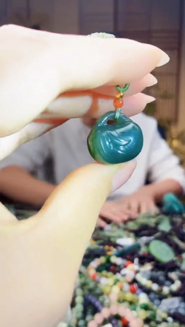 颈饰未镶嵌和田玉多样性发货，拍一发一