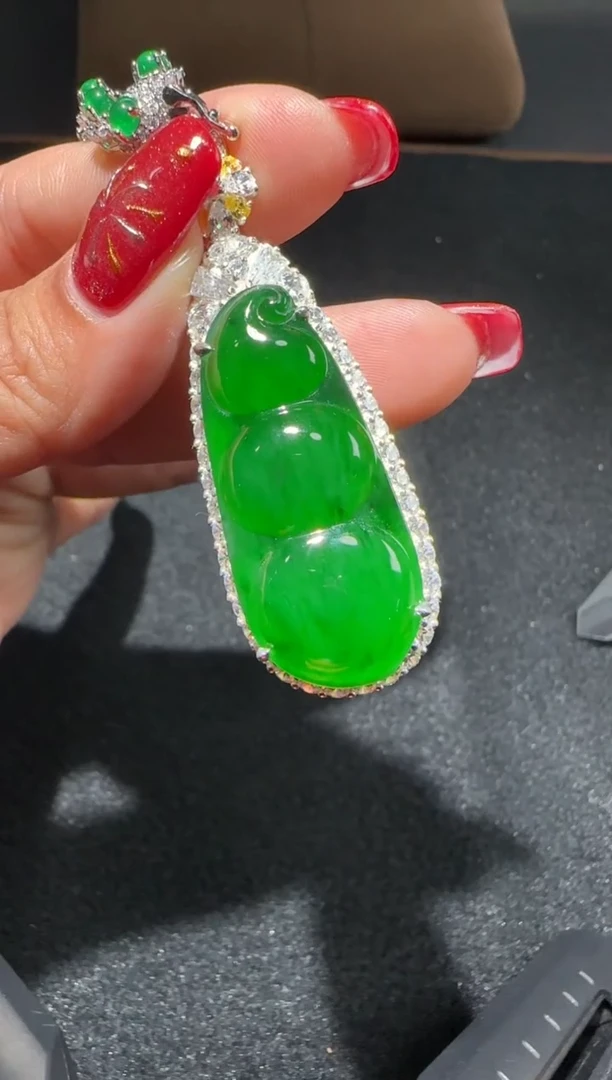 【闪购商品】翡翠吊坠(赠链)银S925镶嵌4522多样性发货拍一发一