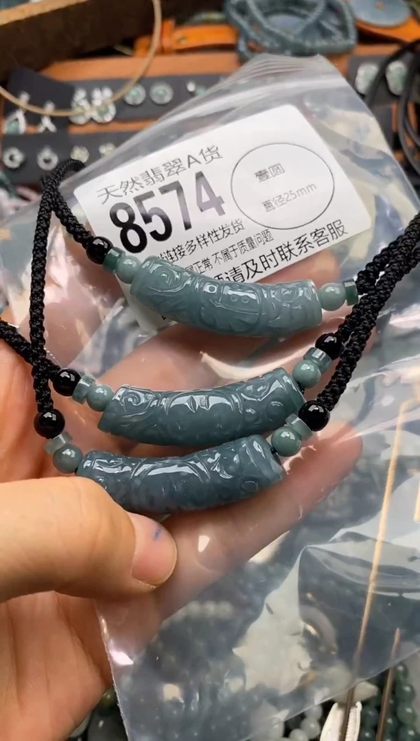 翡翠未镶嵌颈饰多样性发其一8574