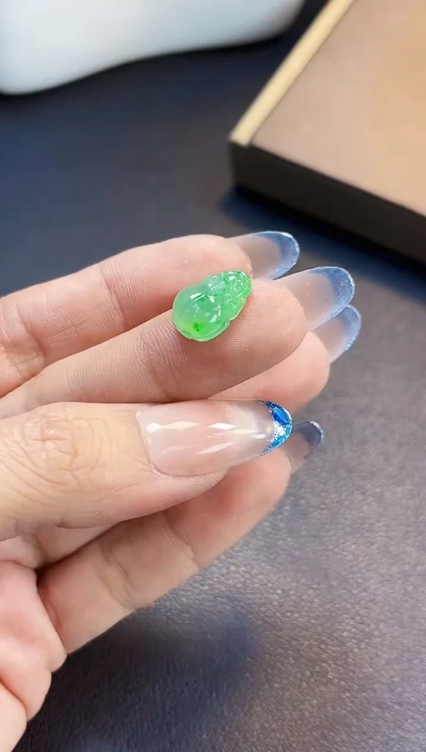 裸石翡翠CJX01阳绿貔貅13.3*9*5.2